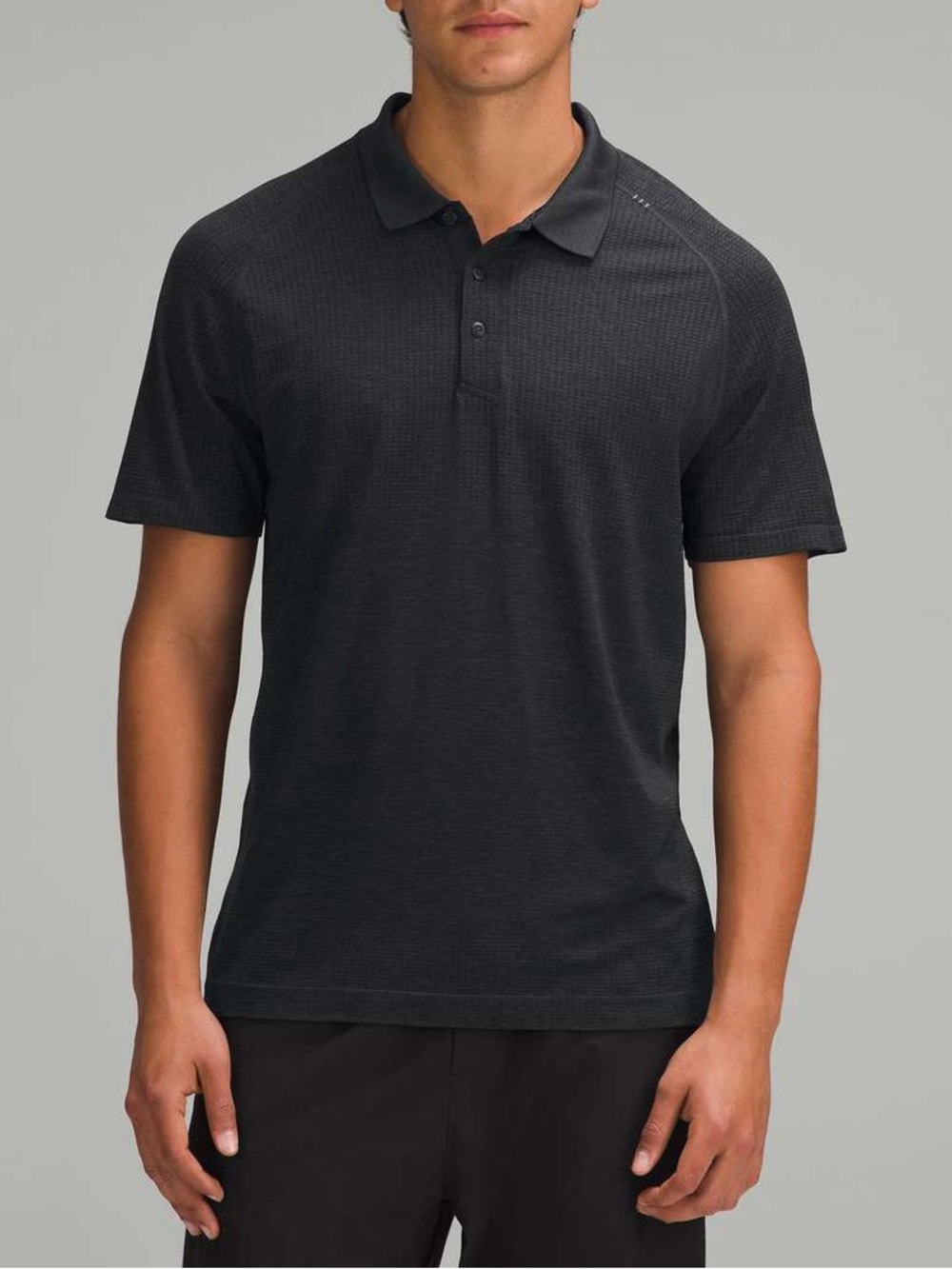 Lululemon Metal Vent Tech Black Gray Short Sleeve Polo Shirt Men’s Size Large
